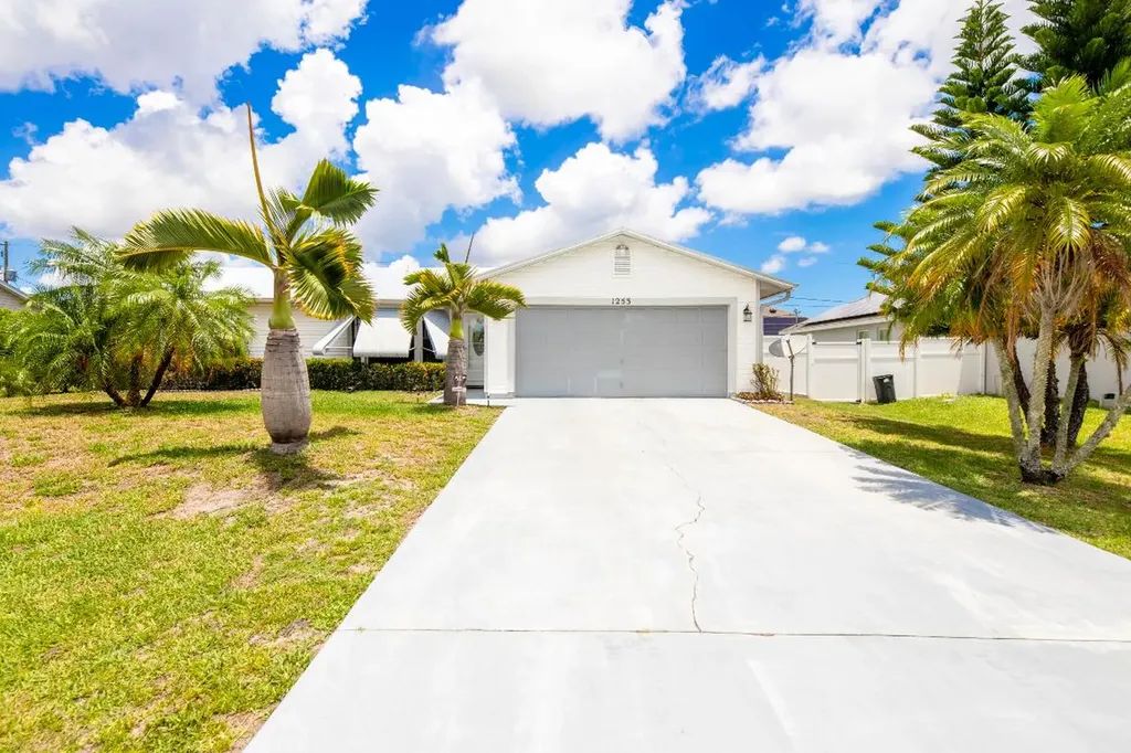 1253 SW Asturia Avenue Port St Lucie FL 34953