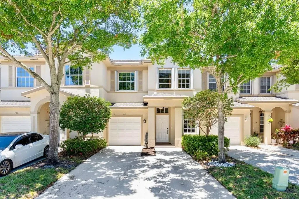 319 Spruce Street Boynton Beach FL 33426