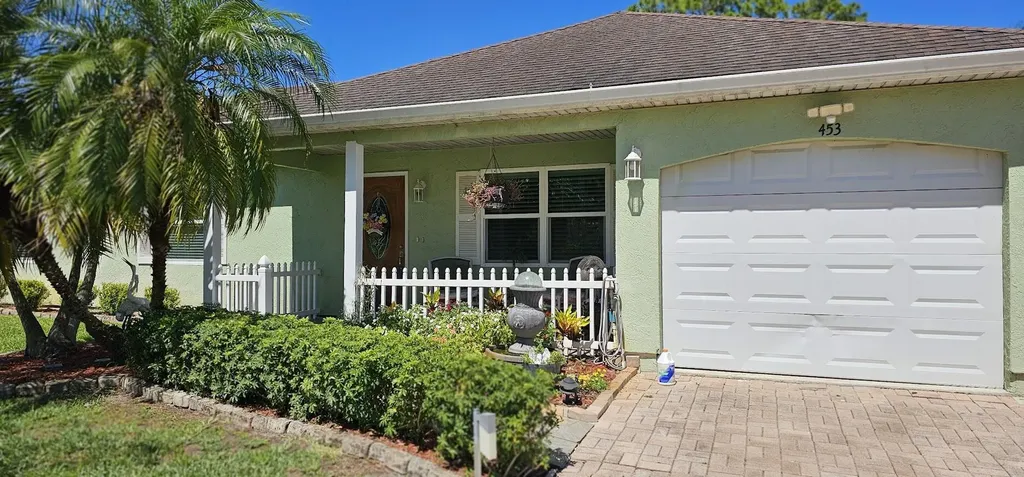 453 NE Midvale Street Port St Lucie FL 34983