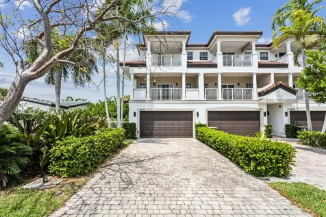 3861 NE 22nd Way Lighthouse Point FL 33064
