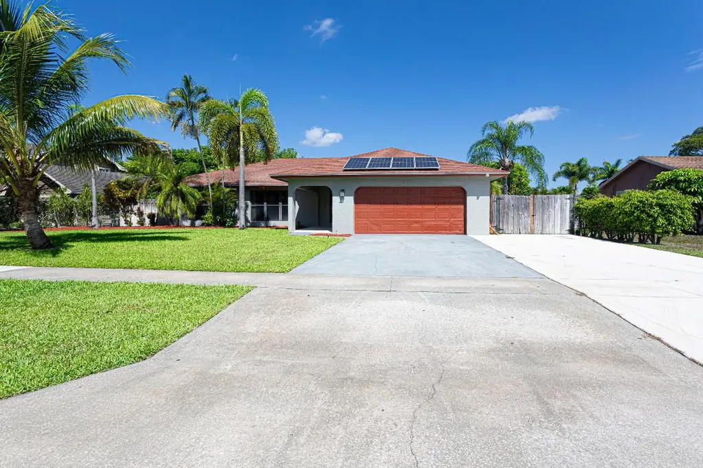 1631 The 12th Fairway Wellington FL 33414