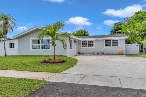 750 Gardenia Drive Royal Palm Beach FL 33411