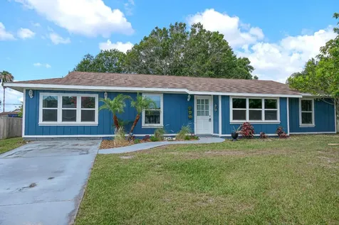 846 SE Starflower Avenue Port St Lucie FL 34983
