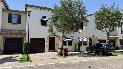 420 Via Villagio Hypoluxo FL 33462