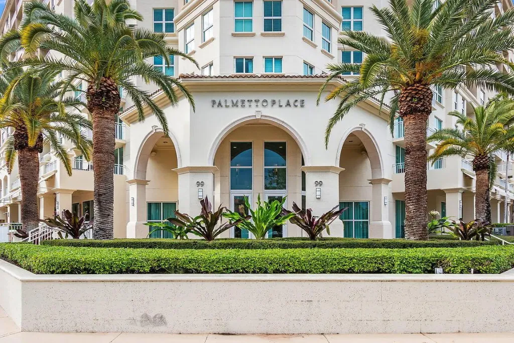 99 SE Mizner Boulevard Boca Raton FL 33432