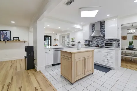 8724 NW 27th Street Coral Springs FL 33065