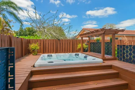 8724 NW 27th Street Coral Springs FL 33065