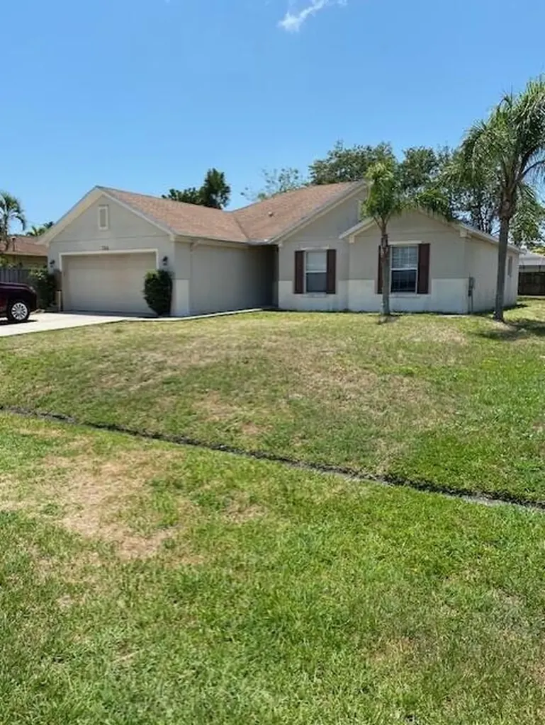 766 SE Norcross Avenue Port St Lucie FL 34983
