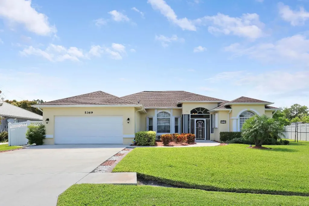 5369 NW Alam Circle Port St Lucie FL 34986