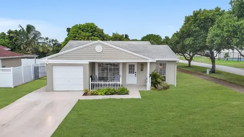 8269 Huntsman Place Boca Raton FL 33433