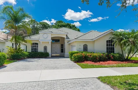 623 SW Lake Charles Circle Port St Lucie FL 34986