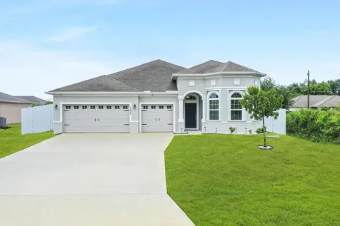 1033 SW Mccracken Avenue Port St Lucie FL 34953