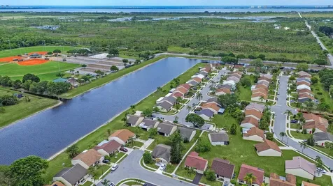 2229 SE Brekenridge Circle Port St Lucie FL 34952