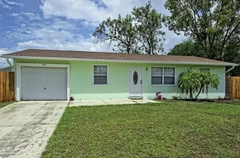 879 SW Canary Terrace Port St Lucie FL 34953