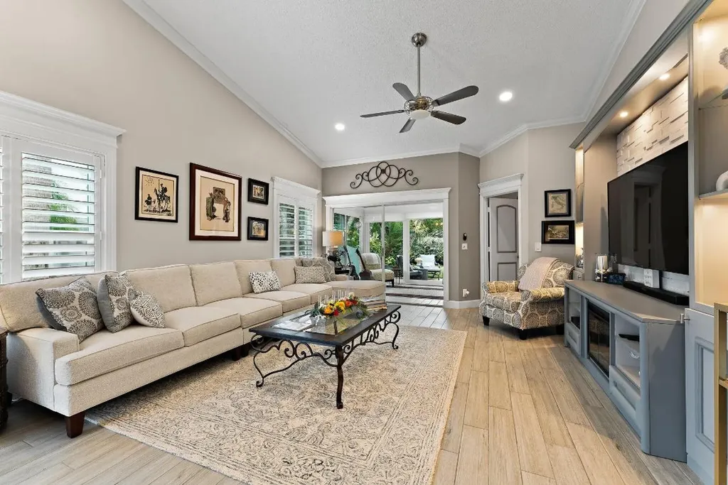 2390 SW Foxpoint Way Palm City FL 34990