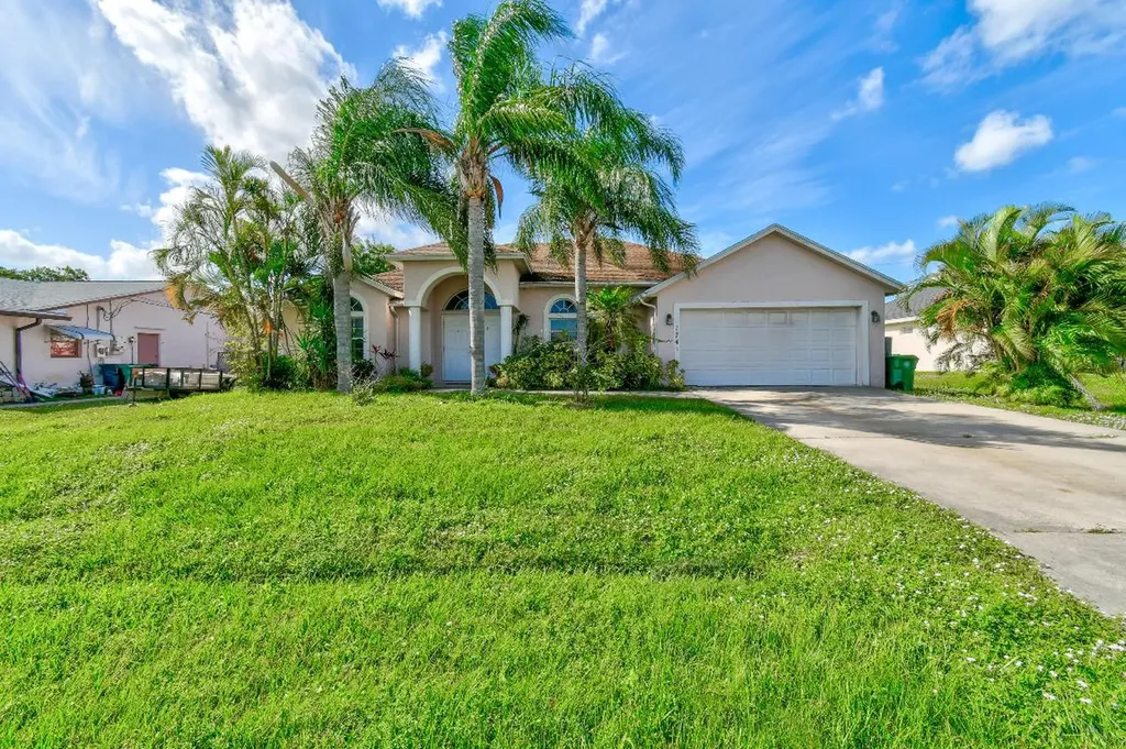 1744 SW Castinet Lane Port St Lucie FL 34953