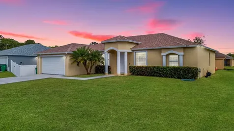 1571 SW Apricot Road Port St Lucie FL 34953
