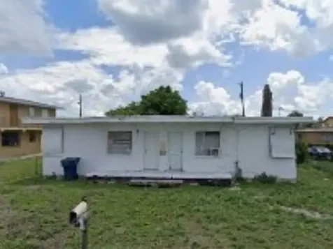 545 SW 10th Street Belle Glade FL 33430