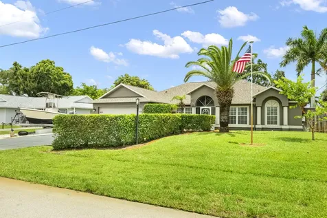 933 SW Nichols Terrace Port St Lucie FL 34953