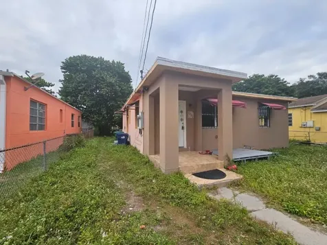 1923 NW 66th Street Miami FL 33147