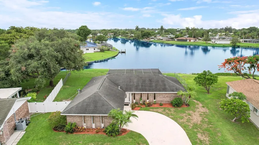 221 Rex Court Palm Springs FL 33461
