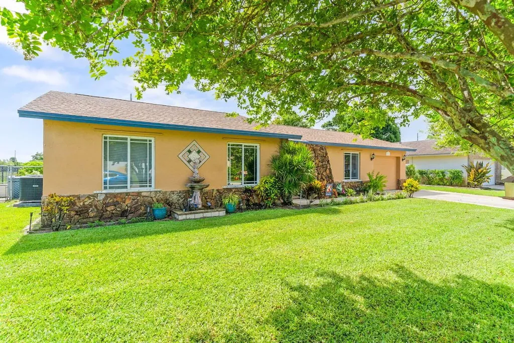 262 Sandpiper Avenue Royal Palm Beach FL 33411