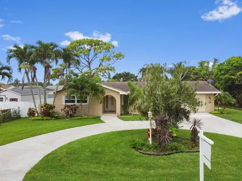 115 W Arch Drive Lake Worth FL 33467