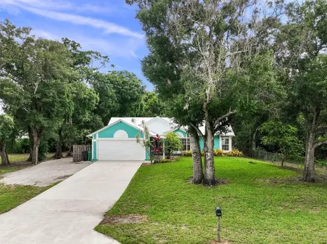 8802 Coquina Avenue Fort Pierce FL 34951