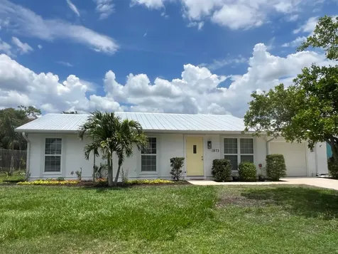 1873 SE Vesthaven Court Port St Lucie FL 34952