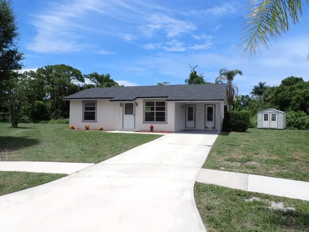 499 NE Elmore Street Port St Lucie FL 34983