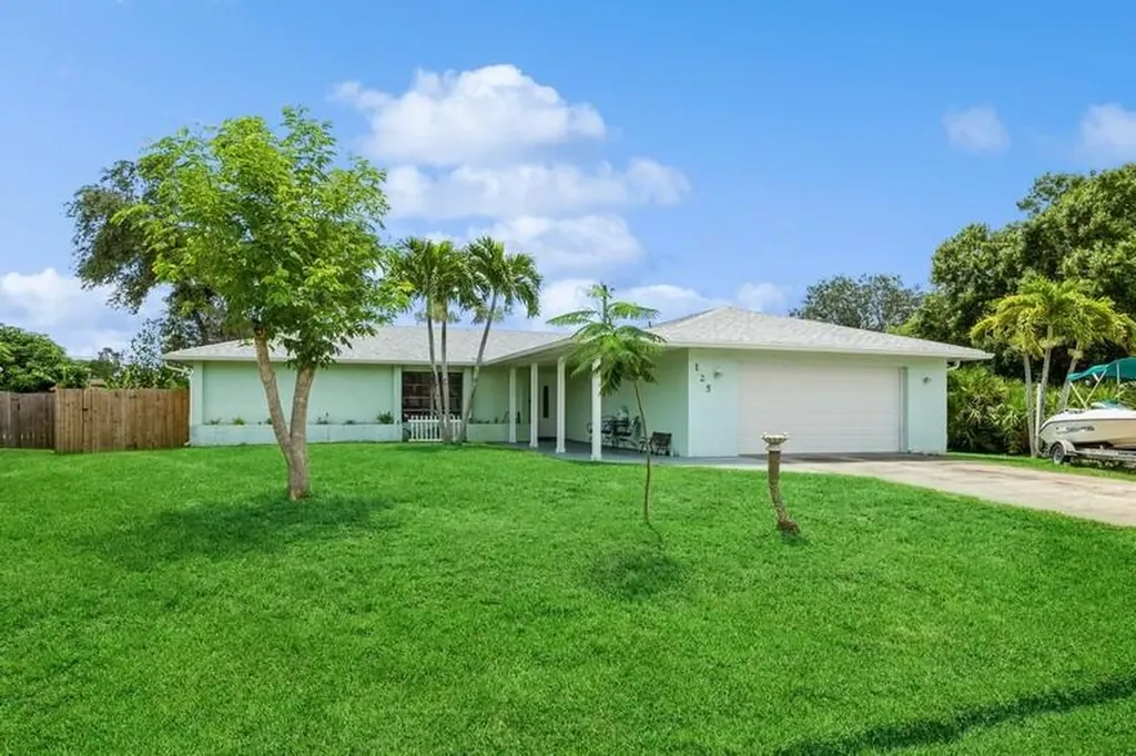 125 NW Broadview Street Port St Lucie FL 34983