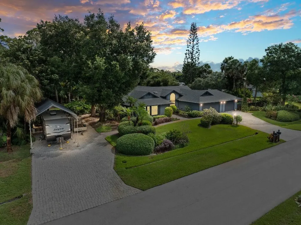 2031 SW Jaguar Avenue Port St Lucie FL 34953