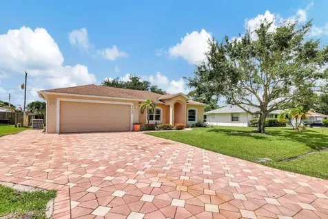 2426 SE Betty Road Port St Lucie FL 34952