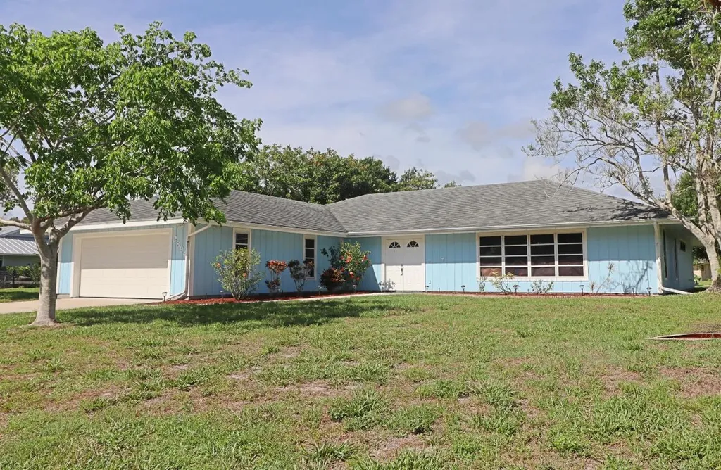 2894 SE Italy Street Port St Lucie FL 34952