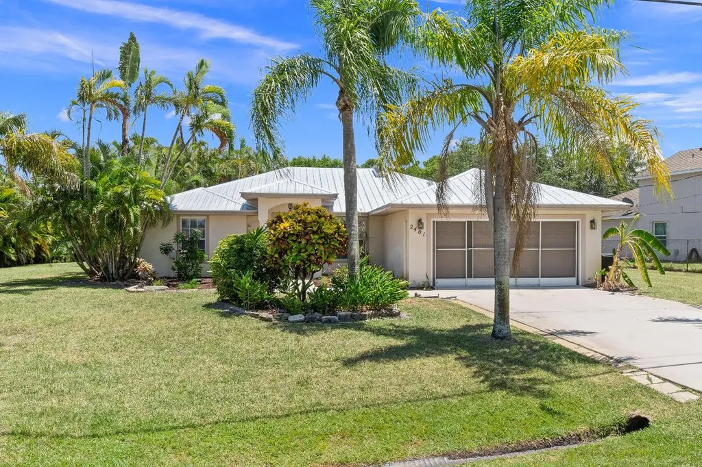 2401 SE Rock Springs Drive Port St Lucie FL 34952