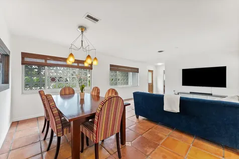 856 NW 6th Terrace Boca Raton FL 33486