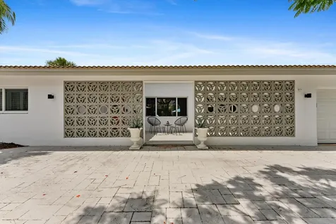 856 NW 6th Terrace Boca Raton FL 33486