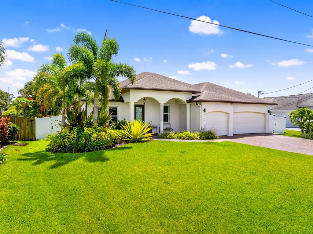 2449 SW Gay Circle Port St Lucie FL 34953