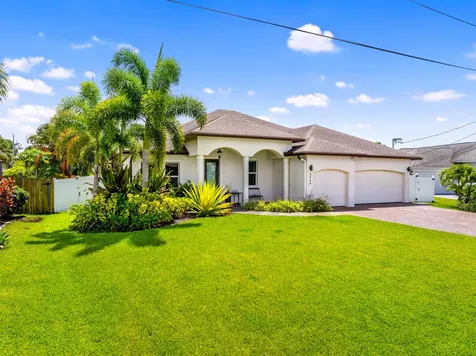 2449 SW Gay Circle Port St Lucie FL 34953