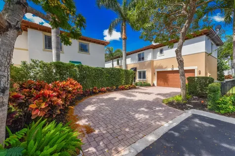 563 NW Library Commons Way Boca Raton FL 33432