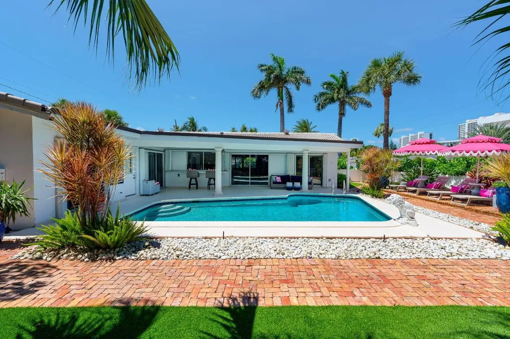 810 Valencia Drive Boca Raton FL 33432