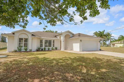 206 SW Ridgecrest Drive Port St Lucie FL 34953