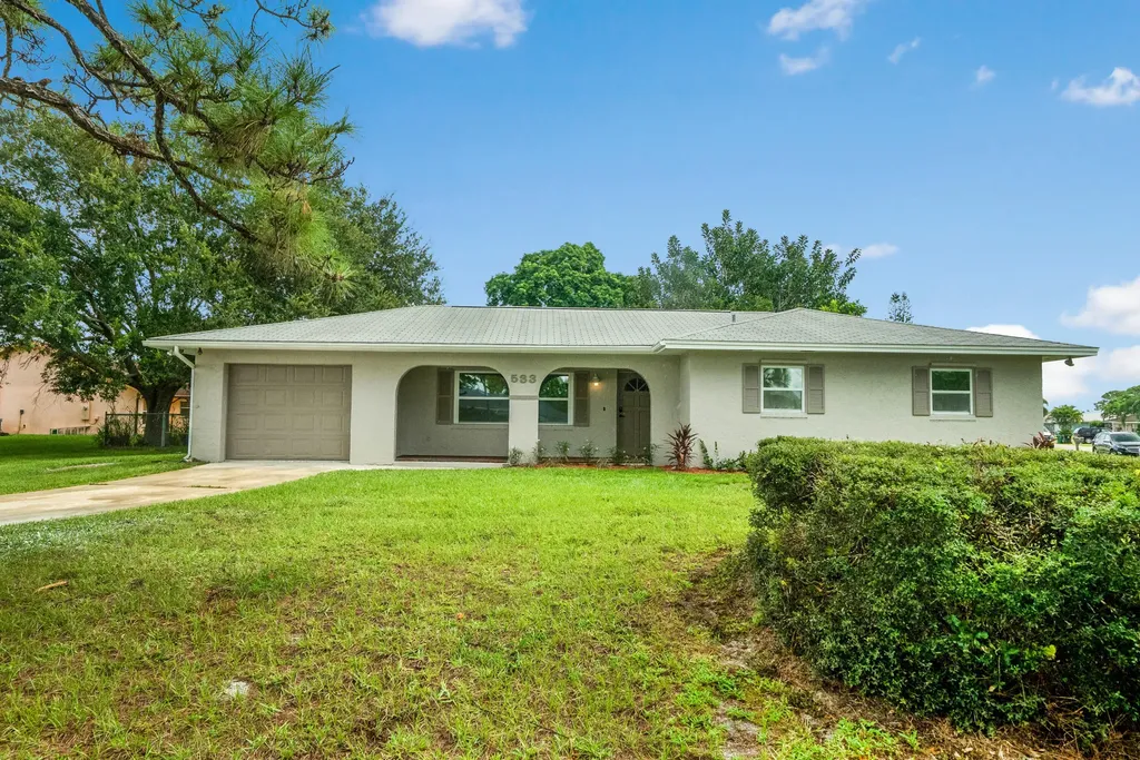 533 SE Keyes Street Port St Lucie FL 34983