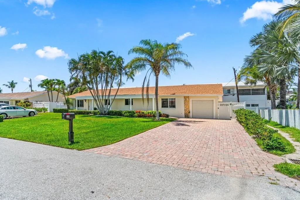19 Fayette Drive Ocean Ridge FL 33435