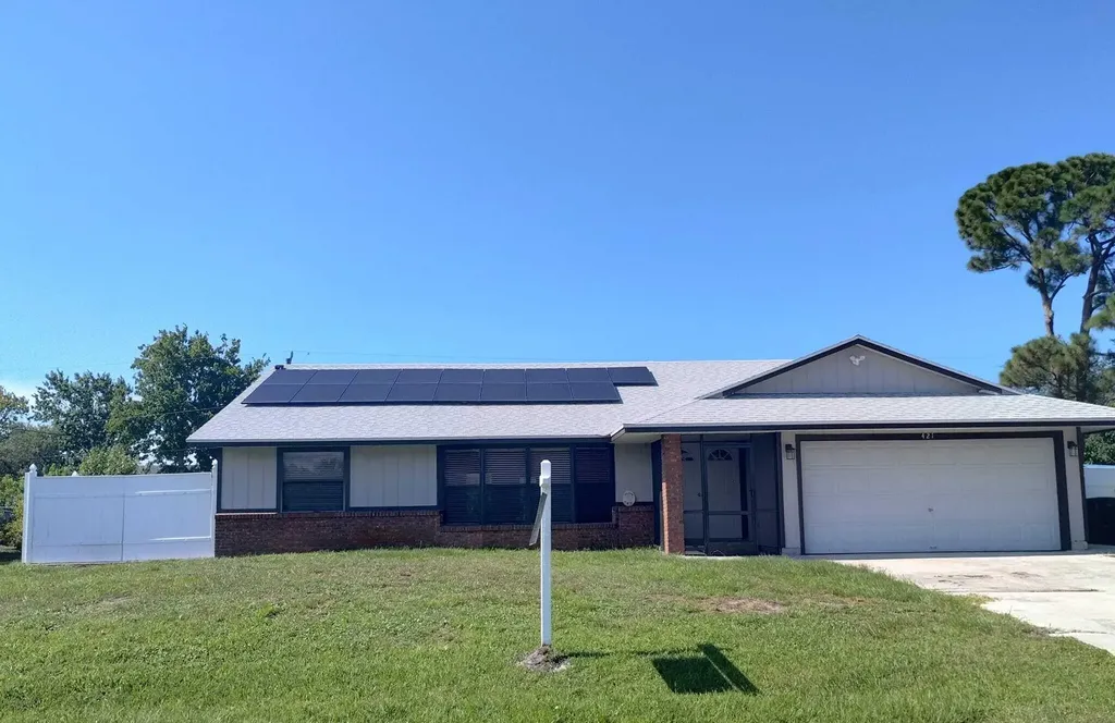421 NW Fairfax Avenue Port St Lucie FL 34983