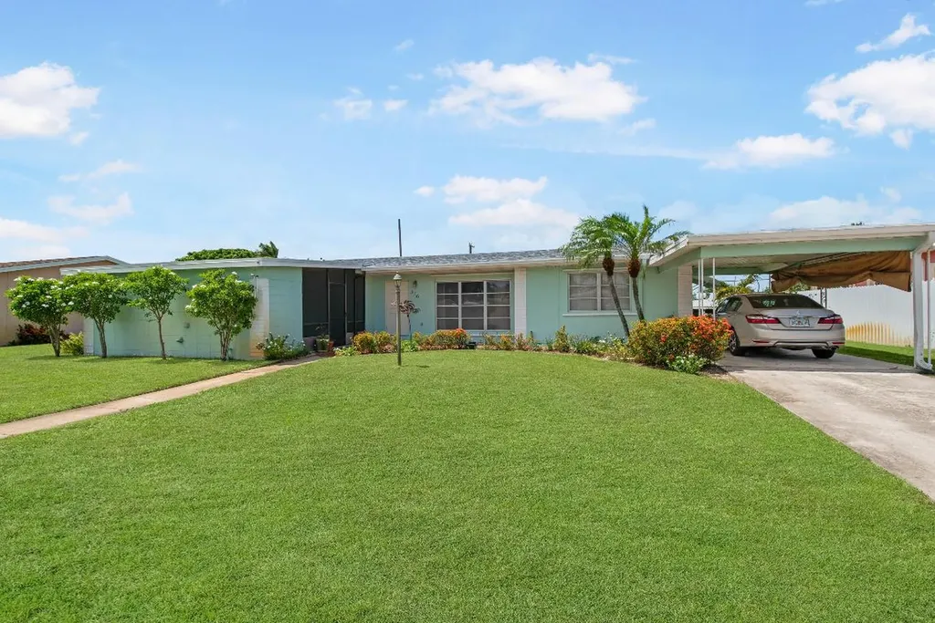 316 Pinehurst Road Palm Springs FL 33461