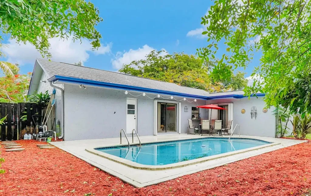 741 NW 84th Avenue Pembroke Pines FL 33024