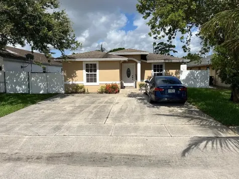261 Jennings Avenue Greenacres FL 33463