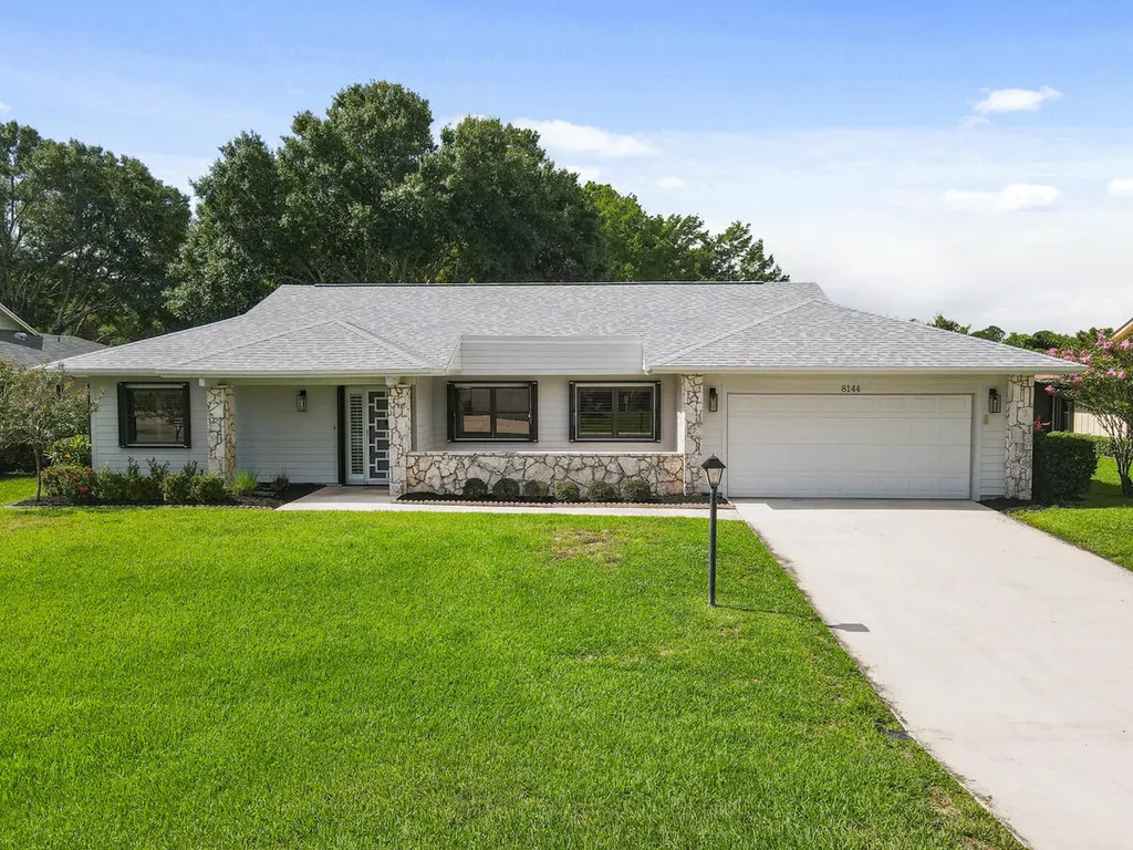 8144 SE Cypress Point Place Hobe Sound FL 33455