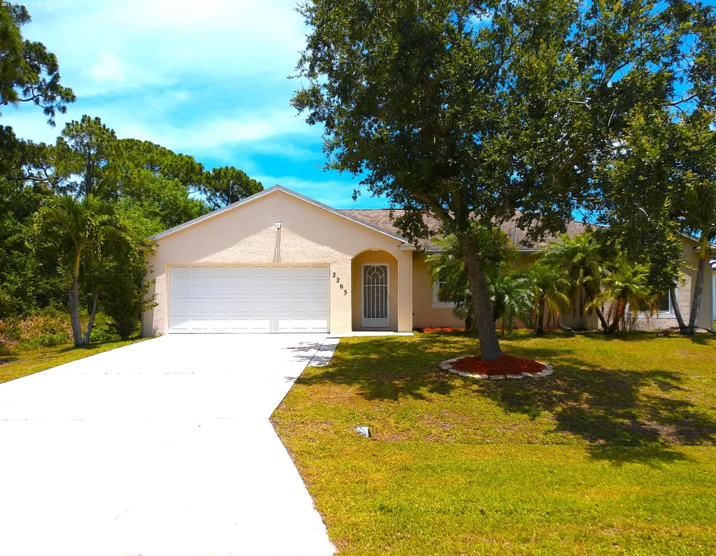 2265 SE Belvedere Street Port St Lucie FL 34984